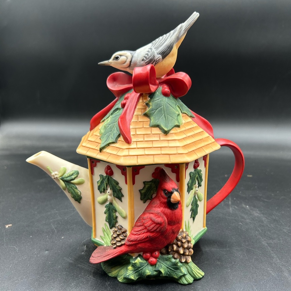 Lenox Winter Greetings Teapot with Red and Green Accents, Christmas, cardinal